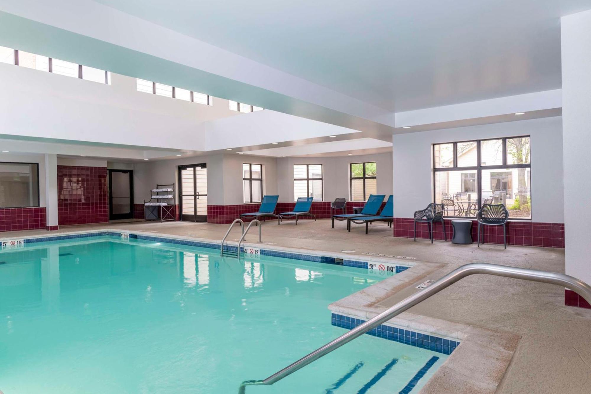 Hampton Inn & Suites St. Louis-Chesterfield Court House Buitenkant foto